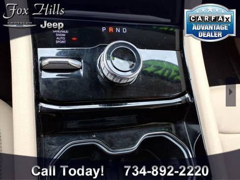 Used 2022 Jeep Grand Cherokee Limited AWD/4WD image 23