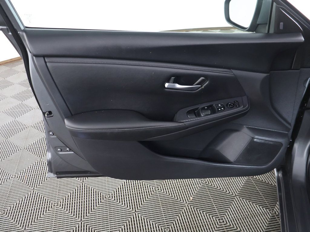 Used 2025 Nissan Sentra SV FWD image 20