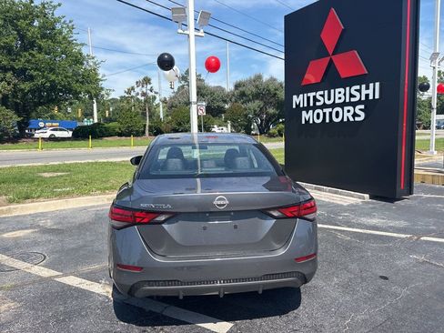 Used 2025 Nissan Sentra S FWD image 4