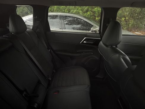 Used 2024 Mitsubishi Outlander SE FWD image 12