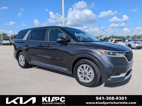 Used 2022 Kia Carnival LX FWD image 1