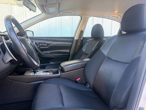 Used 2017 Nissan Altima 2.5 SR FWD image 15