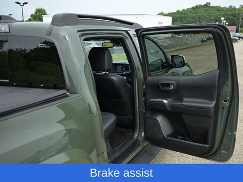 Used 2022 Toyota Tacoma Limited AWD/4WD image 35
