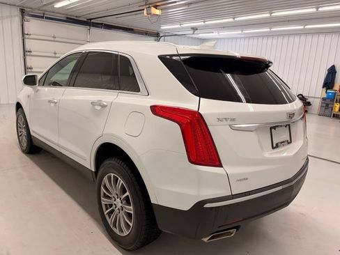Used 2017 Cadillac XT5 Luxury w/ Driver Awareness Package AWD/4WD image 4