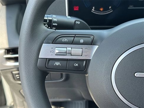 New 2025 Hyundai Santa Cruz SE image 17