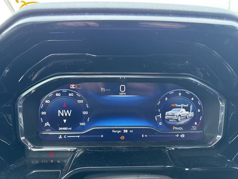 Used 2024 Chevrolet Silverado 1500 LT image 9