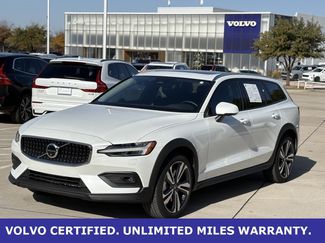 Certified 2025 Volvo V60 B5 Cross Country Plus video 2