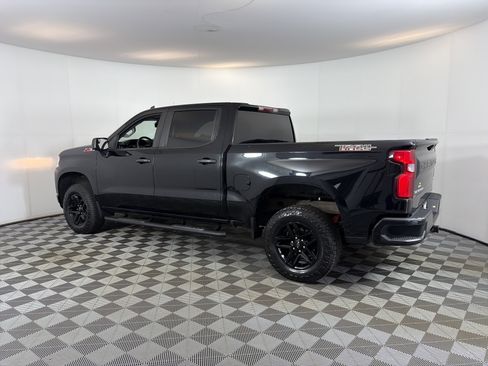 Used 2022 Chevrolet Silverado 1500 Custom Trail Boss w/ Safety Confidence Package AWD/4WD image 4