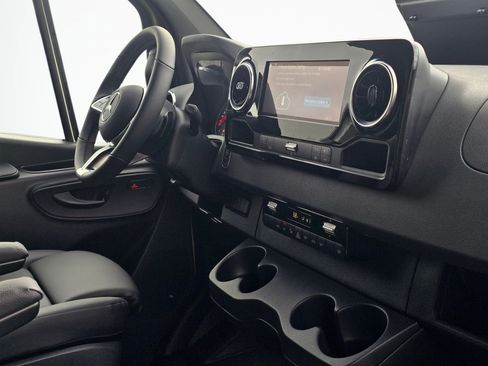 New 2026 Mercedes-Benz Sprinter 2500 image 21