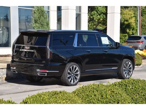 New 2026 Cadillac Escalade ESV Luxury w/ Touring Package image 4