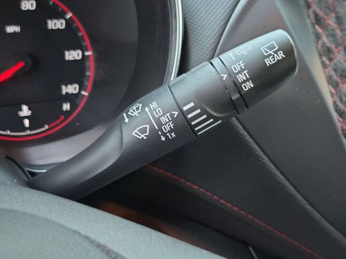 Used 2021 Chevrolet TrailBlazer RS FWD image 16