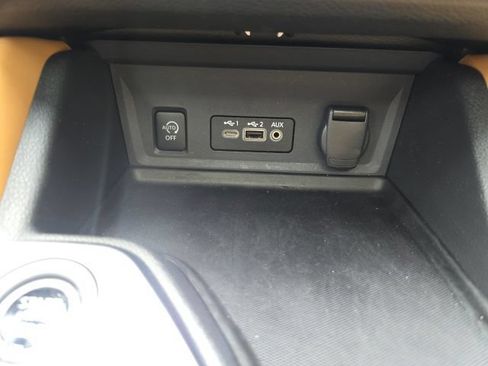 Certified 2025 Nissan Sentra SV w/ SV Premium Package FWD image 22
