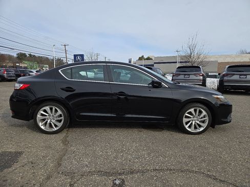 Used 2018 Acura ILX image 8