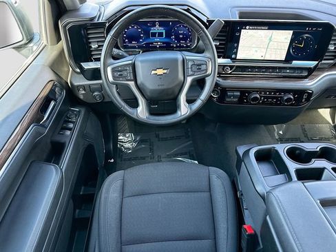 Used 2025 Chevrolet Silverado 1500 LT image 22