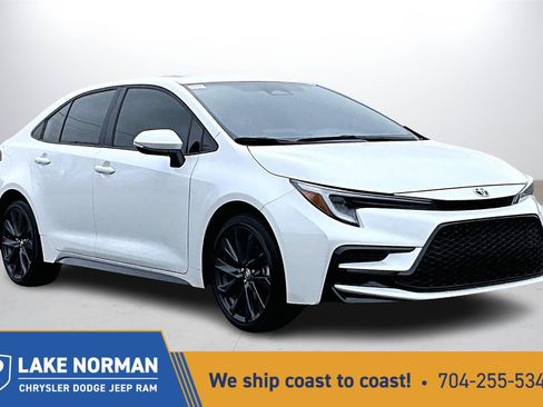 Used 2024 Toyota Corolla LE image 1