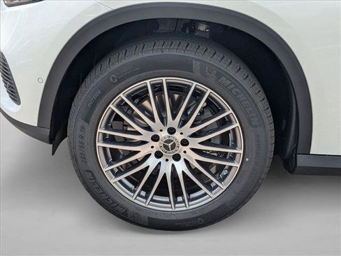Used 2026 Mercedes-Benz GLC 300 image 9