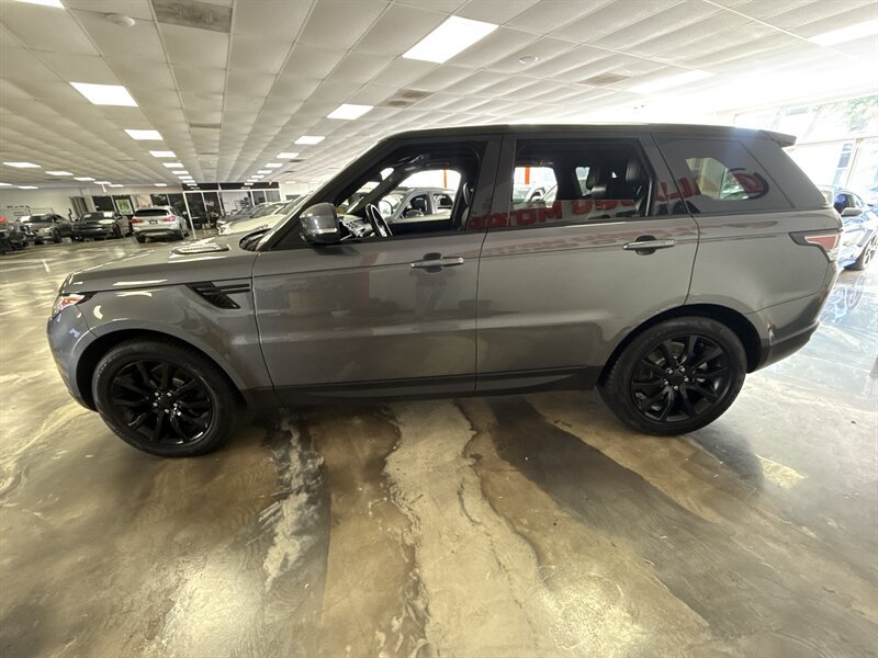 Used 2016 Land Rover Range Rover Sport HSE AWD/4WD image 4