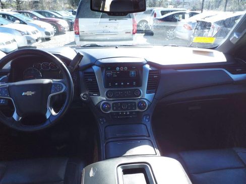 Used 2015 Chevrolet Suburban LTZ image 10
