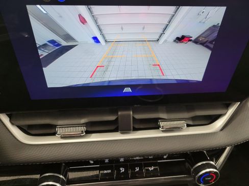 Used 2025 Chevrolet Equinox LT image 15