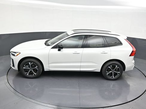 Used 2026 Volvo XC60 B5 Core AWD/4WD image 15
