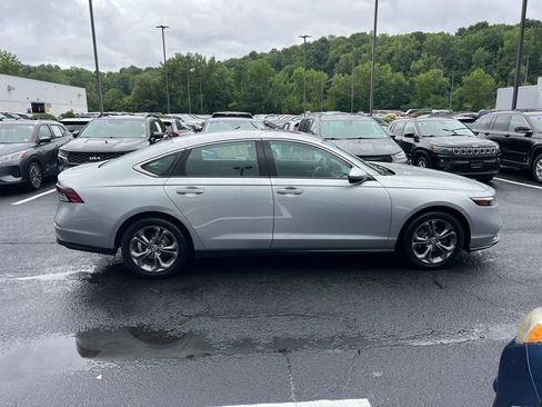 Used 2024 Honda Accord EX image 6
