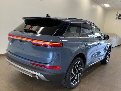 New 2025 Lincoln Corsair Reserve w/ Equipment Group 202A image 7