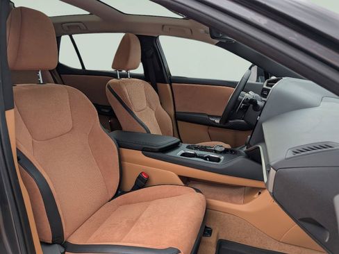 Certified 2023 Lexus RZ 450e Premium w/ Accessory Package (2T) AWD/4WD image 21