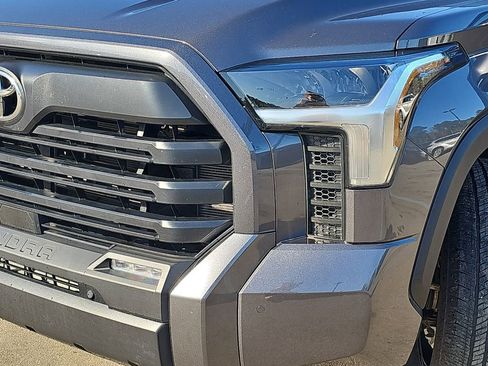 Used 2023 Toyota Tundra SR5 w/ SR5 Convenience Package AWD/4WD image 34