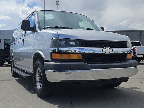 Used 2013 Chevrolet Express 3500 LT w/ LT Preferred Equipment Group RWD image 4