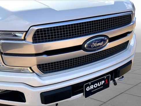 Used 2018 Ford F150 Platinum w/ Equipment Group 701A Luxury AWD/4WD image 30