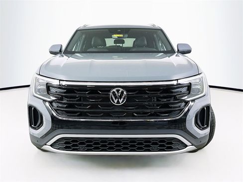 New 2025 Volkswagen Atlas Cross Sport SE image 5