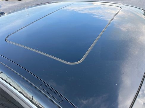 Used 2014 Mercedes-Benz E 350 Sedan image 9