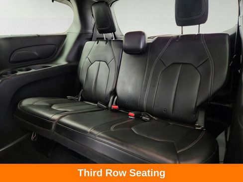Used 2020 Chrysler Pacifica Touring-L w/ Advanced Safetytec Group AWD/4WD image 26