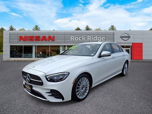 Used 2023 Mercedes-Benz E 350 4MATIC Sedan image 4