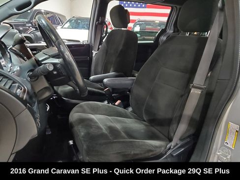 Used 2016 Dodge Grand Caravan SE FWD image 6