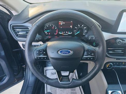 Used 2020 Ford Escape SEL image 17