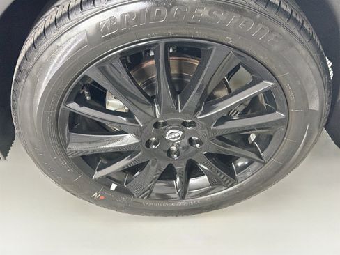 Used 2024 Nissan Murano SV w/ SV Midnight Edition Package FWD image 11