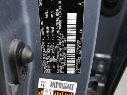 Used 2021 Toyota Highlander XLE image 20