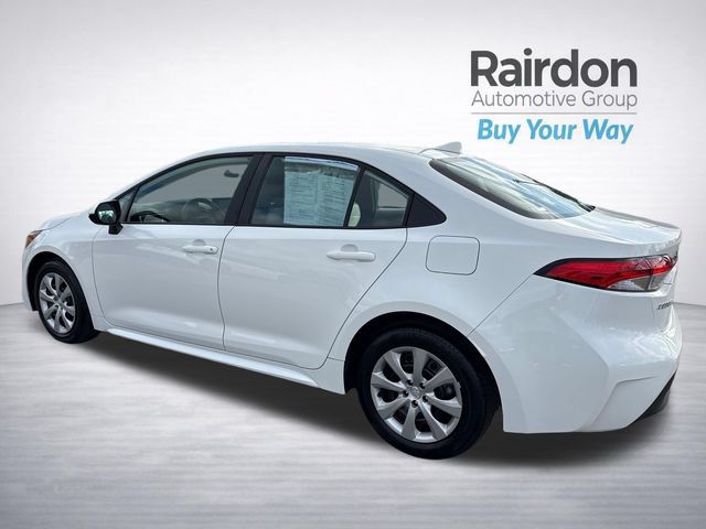 Used 2023 Toyota Corolla LE FWD image 5