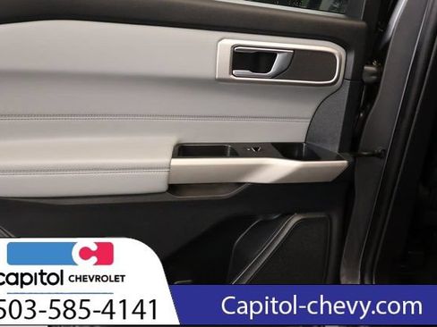 Used 2021 Ford Explorer XLT w/ Equipment Group 202A AWD/4WD image 28
