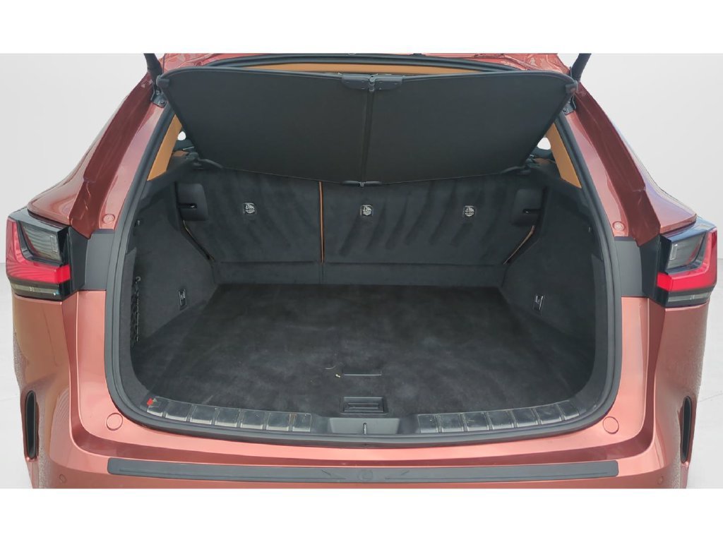 Used 2025 Lexus NX 250 FWD w/ Towing Package (2000 Lbs) image 9
