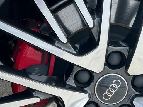 Used 2025 Audi SQ5 Premium Plus w/ Premium Plus Package image 63