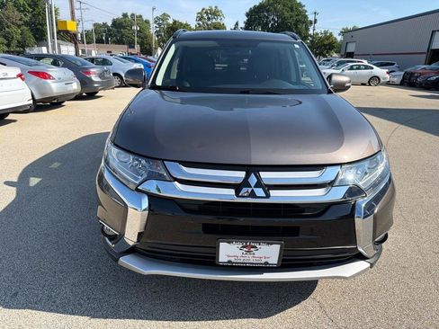 Used 2016 Mitsubishi Outlander SE FWD image 3