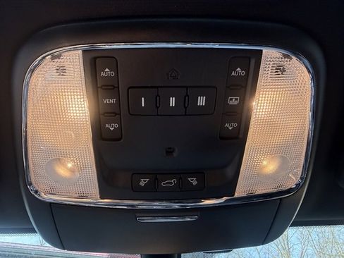 Used 2017 Jeep Grand Cherokee Limited 75th Anniversary image 30