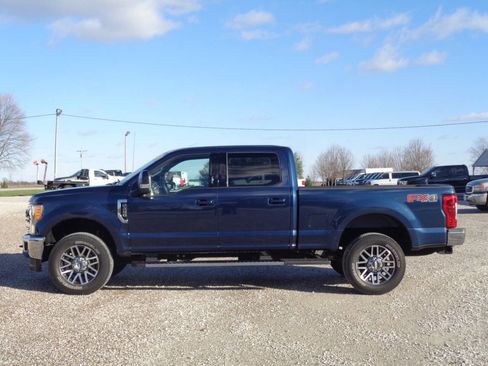 Used 2017 Ford F250 Lariat w/ Lariat Value Package image 3