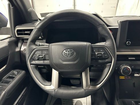 Used 2025 Toyota Tacoma TRD Off-Road image 19