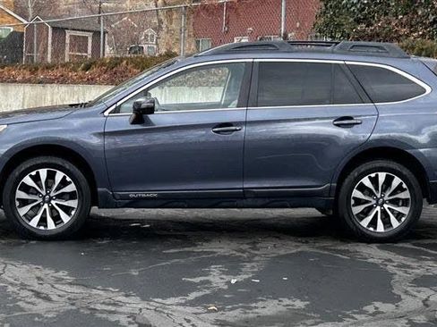 Used 2015 Subaru Outback 2.5i Limited AWD/4WD image 2