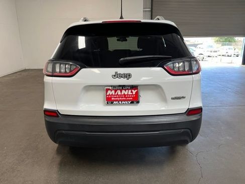 Used 2019 Jeep Cherokee Latitude w/ Popular Appearance Group FWD image 4