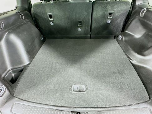 Certified 2024 Jeep Grand Cherokee Altitude image 37