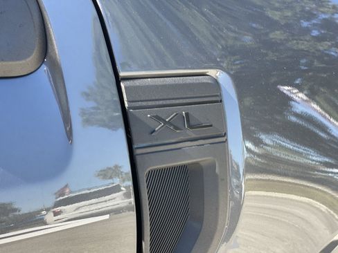 New 2025 Ford Maverick XL image 9